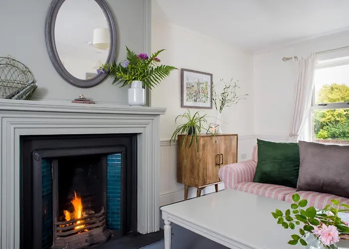 Courtyard 度假居 特拉利